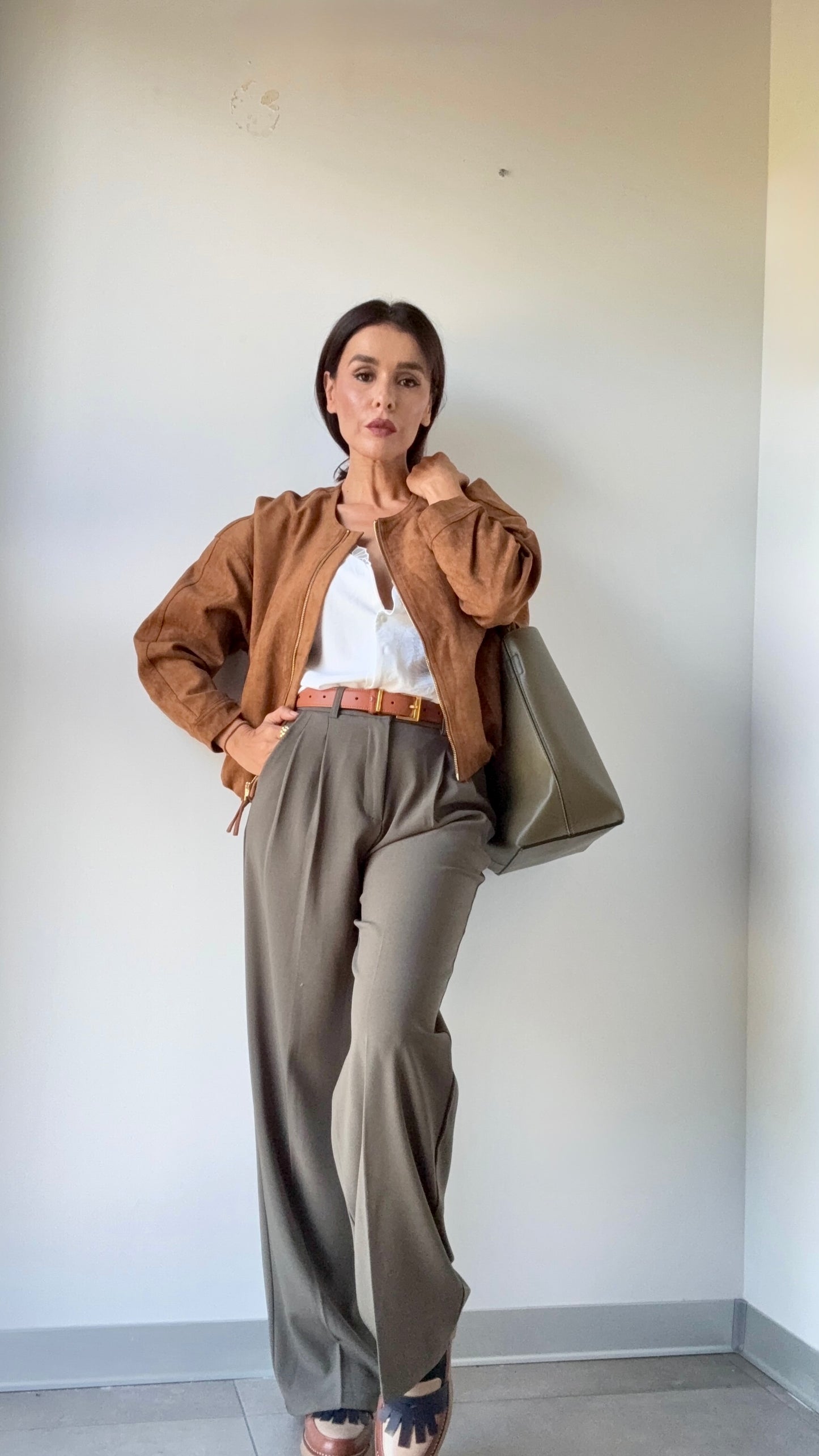 Pantalon kaki large taille haute – Élégance & confort